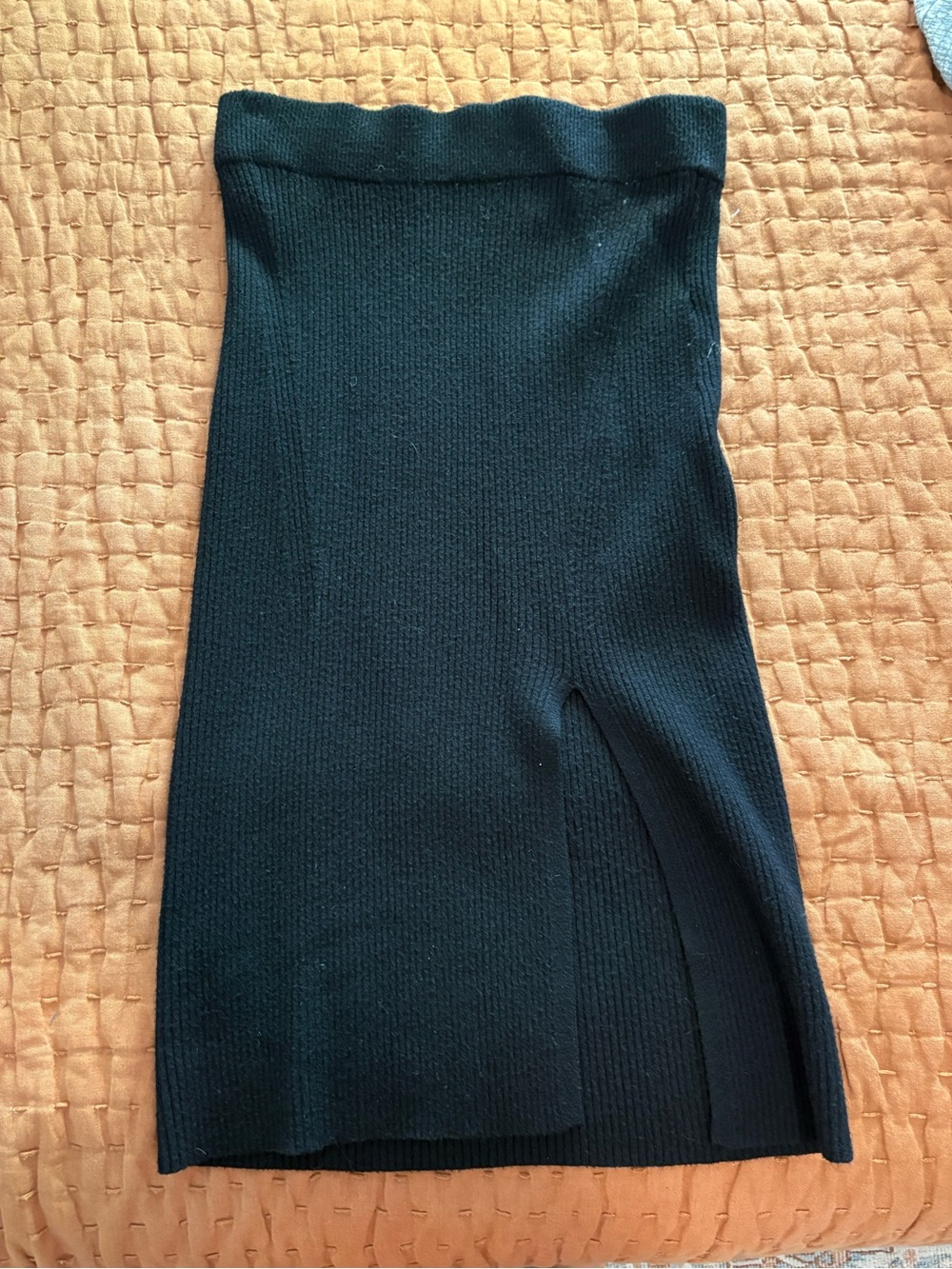 Abercrombie & Fitch Black Ribbed Midi skirt with Side Slit